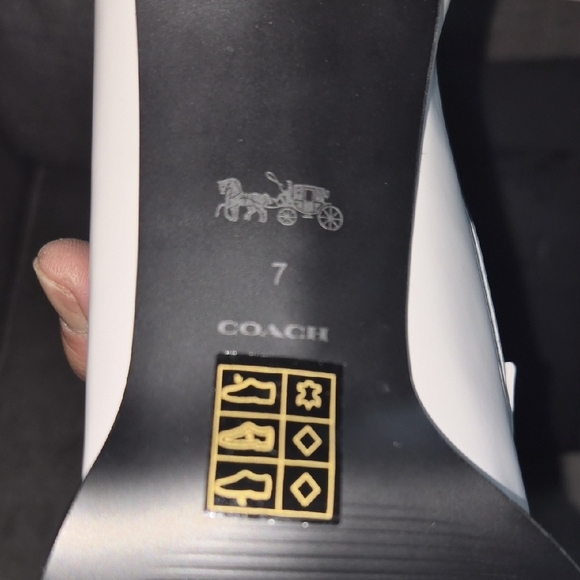 Coach White Leather Block Heel Loafers with Black Heel Womens Sz7. Narrow - Picture 5 of 9